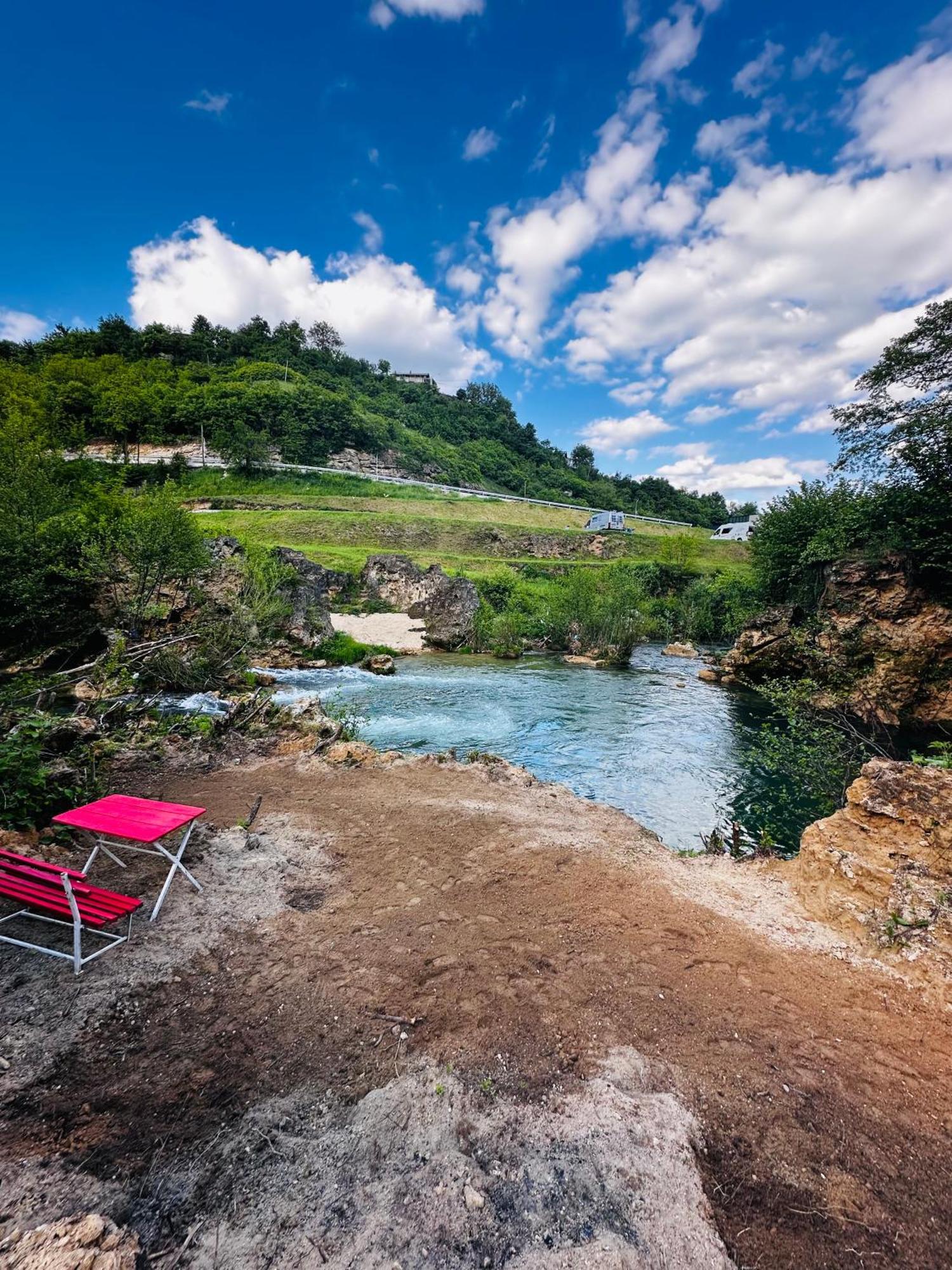 Apart Cobras Jajce Exterior foto